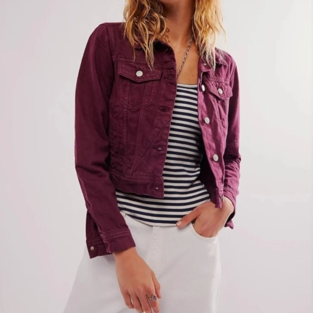 NWT We The Free Button Down Cropped Denim Jacket In Burgundy - XL